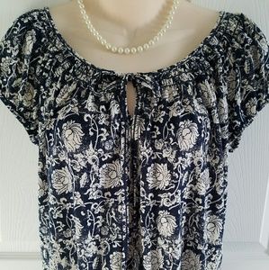 Max Studio short sleeve top